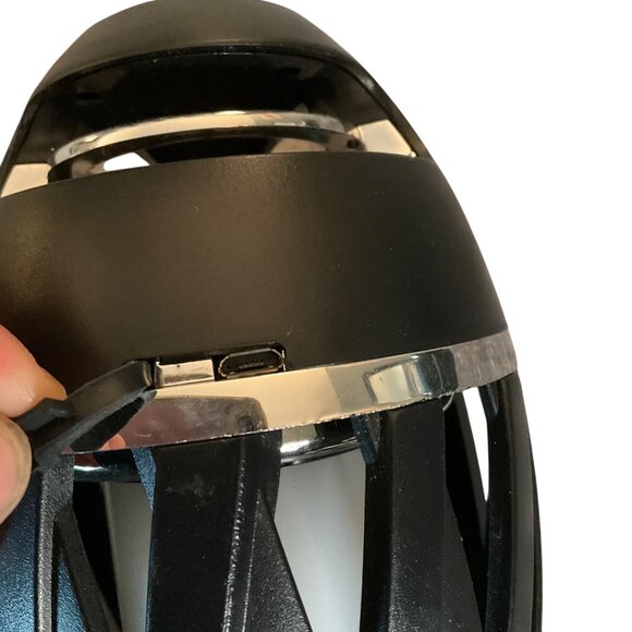 Tikitunes Wireless Bluetooth Outdoor/Indoor Speaker Pair LED Flickering Ambiance - Picture 6 of 9